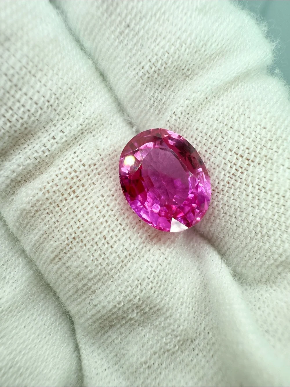 Pink Oval Faceted Sapphire Gemstone for Women’s Jewelry